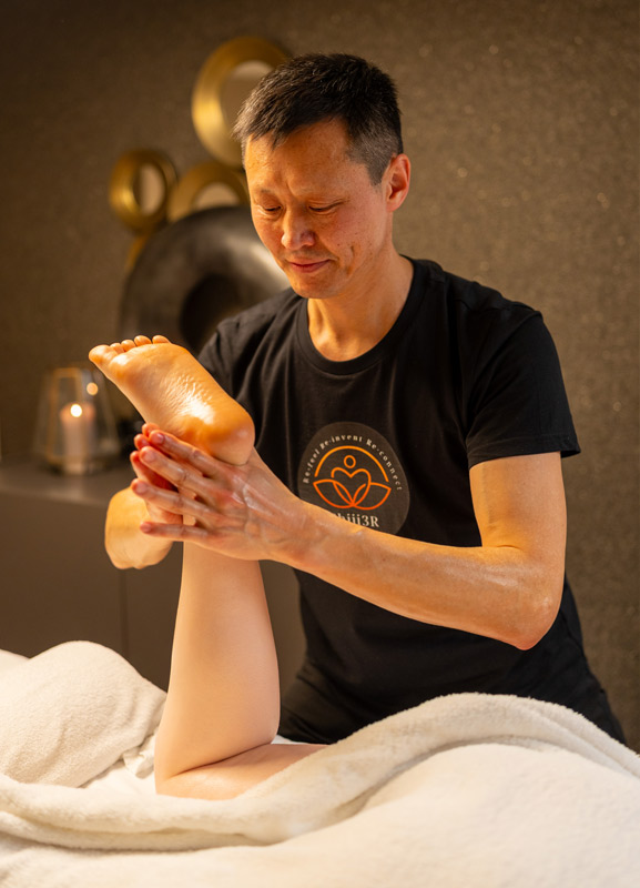 Shijir -Massage des Knöchels