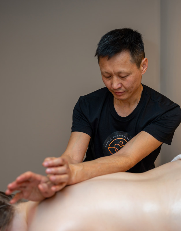 Shijir -Massage des Rückens