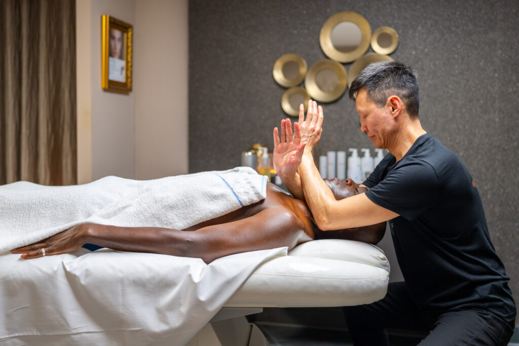 Wellnessmassage neu gedacht: Eine Reise zu … der Seele?